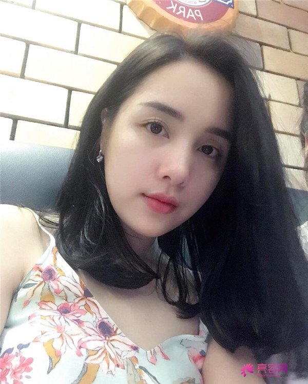 小仙女儿们，我也要过六一啦！！~~快快进来看我的神奇变美经历！脸部轮廓美的不行啊~~拍照再也不用各种找角度了嘻嘻~~，虽然都是成年人了~~不行不行~我也要过六一~~